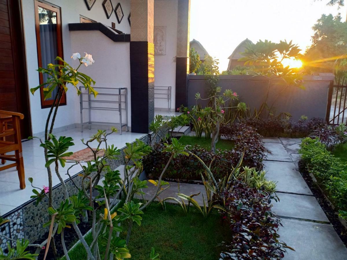 Dwiki Putra Home Stay Lembongan Exterior foto