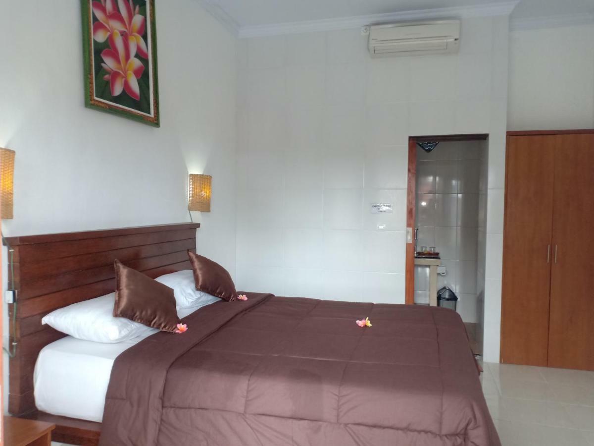 Dwiki Putra Home Stay Lembongan Exterior foto