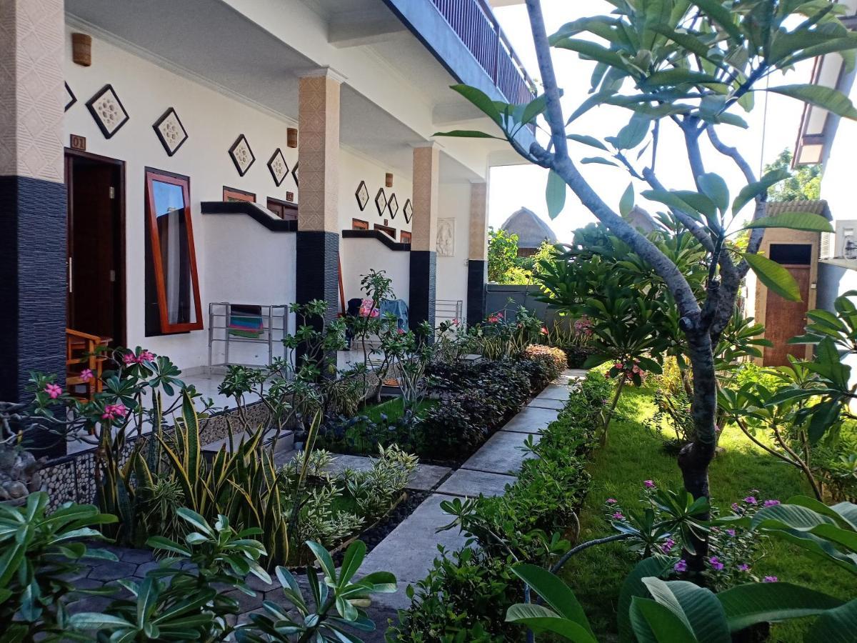 Dwiki Putra Home Stay Lembongan Exterior foto